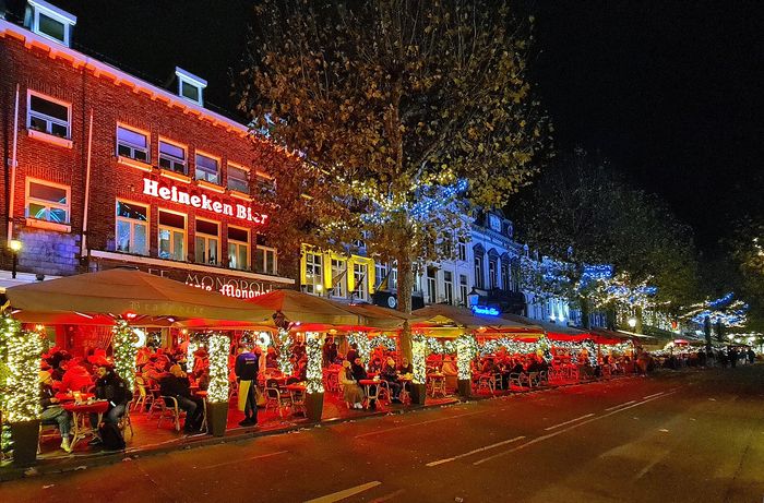 Lights on the terraces of the Vrijthof, photographed in 2022.
