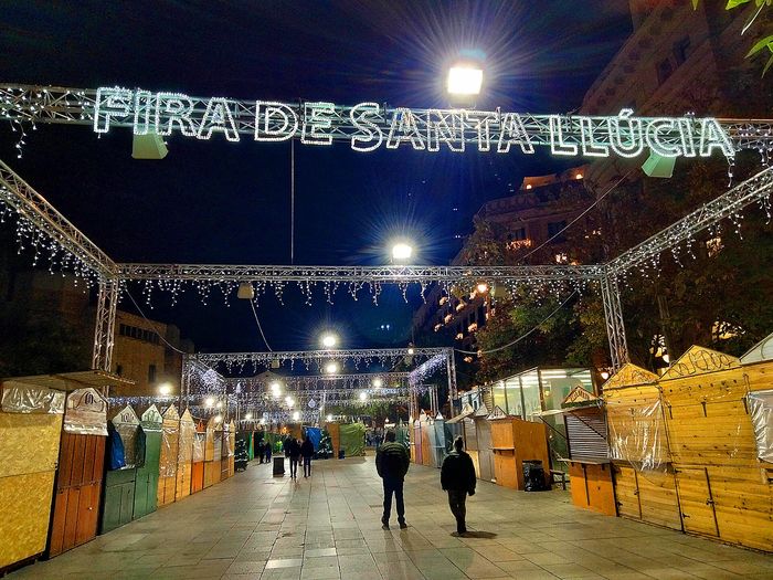 Barcelona Christmas markets: Santa Llúcia, the port, Sagrada Família
