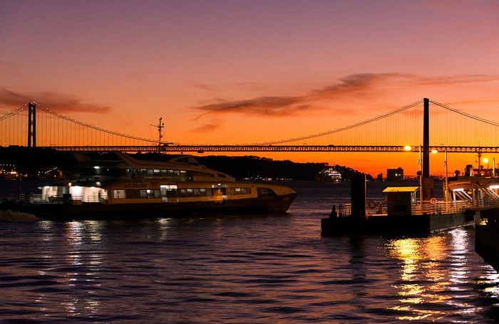 New Year's Eve in Lisbon: free at Terreiro do Paço or from the river