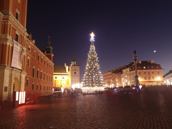 New Year's Eve in Warsaw: Castle Square at midnight and a plan B