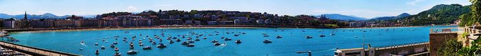 La Concha bay: what you look at between two bar runs.