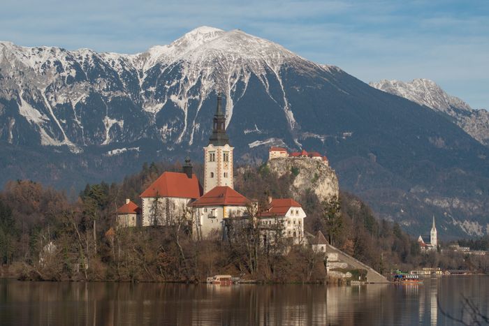 Božićni sajam na Bledu: Zimska pravljica uz jezero
