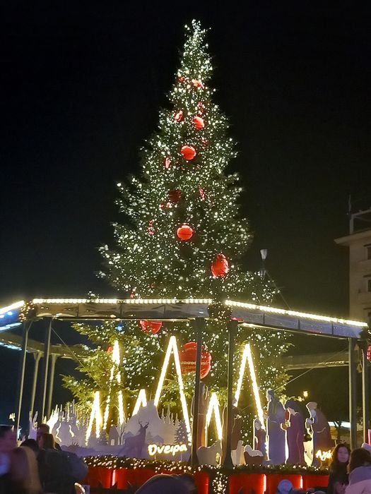New Year's Eve in Thessaloniki: the White Tower, lasers and fireworks