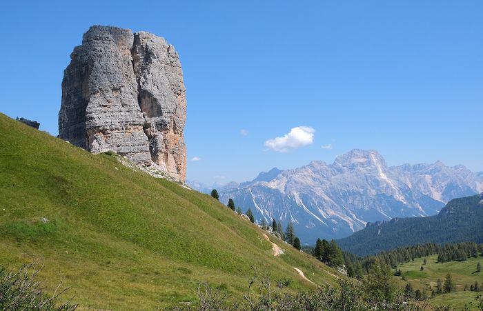 The Dolomites off the main plan: Sorapis, Cinque Torri and Santa Maddalena