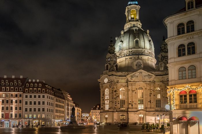 New Year's Eve in Dresden: the Elbe, Frauenkirche and a late market