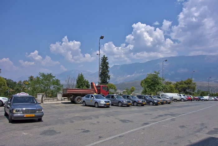 Getting around Gjirokastër