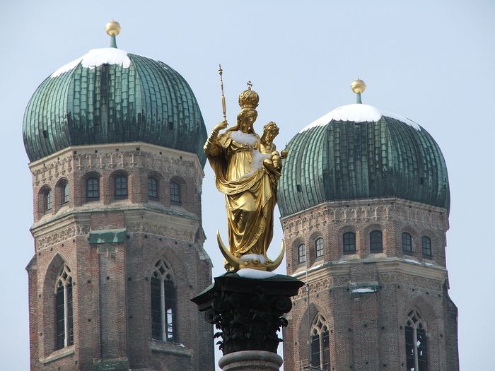 New Year's Eve in Munich: a ticket, a hill or the Isar