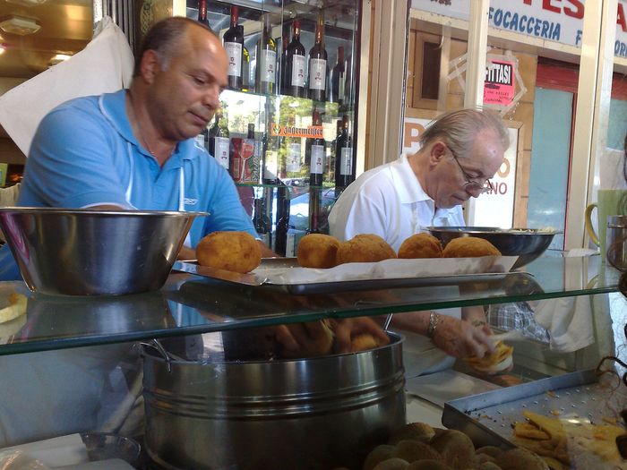 Gde i šta se jede u Palermu