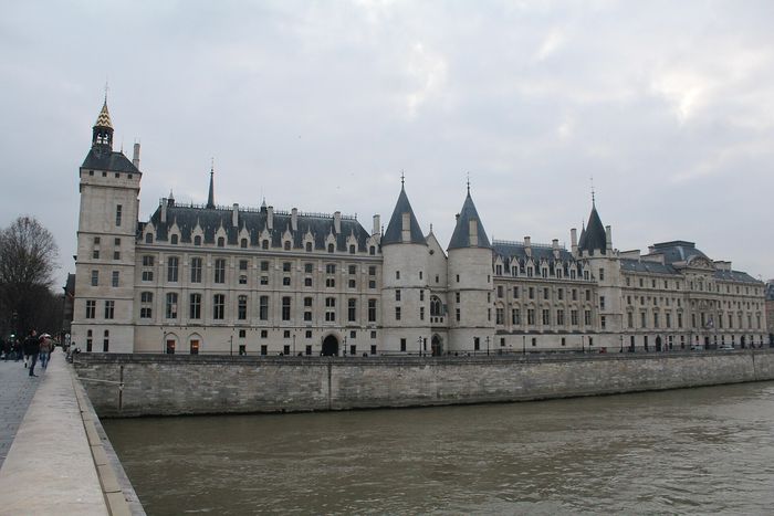Conciergerie Paris Tickets: the HistoPad, Marie-Antoinette's Cell and the Sainte-Chapelle Combo