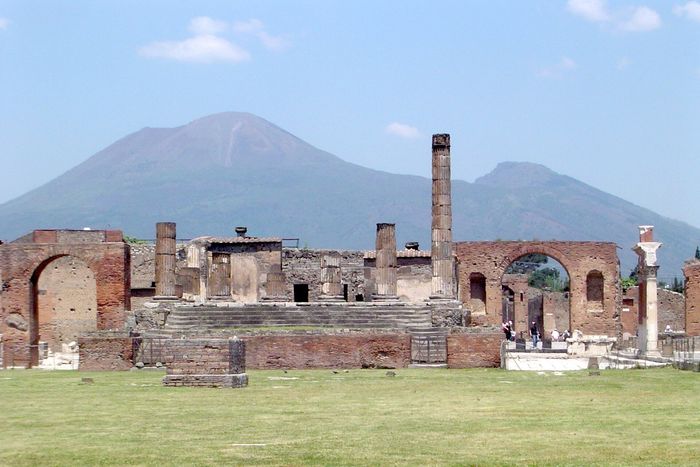 Day trips from Naples